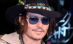 Johnny Depp es adoptado por la Tribu Comanche