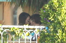 So… Mila Kunis y Ashton Kutcher besándose… Ooooh!