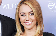 Miley Cyrus quiere tener babies rápido!