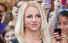 Britney se gasta unos $15000 dolares en tratamientos de belleza!