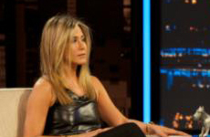 Jennifer Aniston llora en su primera entrevista post-compromiso