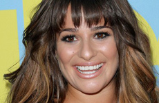 Lea Michele se rie de los rumores de embarazo