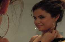 Selena Gomez tiene un nuevo tattoo – 76 en romanos