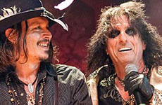 Johnny Depp se presenta con Alice Cooper en L.A!