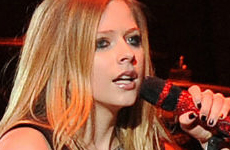 Avril Lavigne trabajando en nuevo álbum