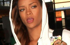 Rihanna suspende concierto en Boston por laringitis