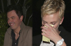 Charlize Theron & Seth MacFarlane saliendo? Nope, ella no es su tipo