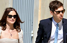 Keira Knightley se casó con James Righton!!! Vean el vestido de novia!!