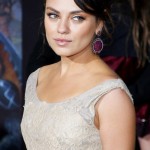 mila kunis Oz great and powerful premier 02