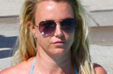 Britney Spears se ve tonificada en bikini