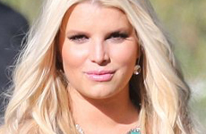 Jessica Simpson sigue embarazada y creciendo…