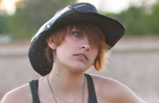 Paris Jackson trató de suicidarse! – Confirmado! UPDATE!