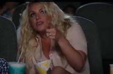 Britney Spears con sus hijos en el video "Ooh La La"