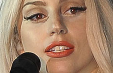 Lady Gaga se hizo cirugía en la nariz?? NOSE JOB??