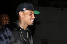 A Chris Brown le dio un ataque porque todos son malos con él…
