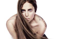 Otra promo de ARTPOP – Lady Gaga con prótesis