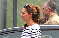 Kate Middleton luce delgada again! Vean su cuerpo post parto!!!