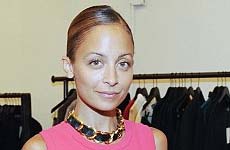 Nicole Richie muy delgada? Vuelve a la talla cero