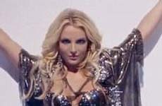Britney Spears editada en el video Work B*tch??