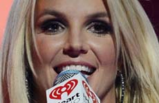 Britney Spears siempre ha cantado en VIVO! LOL!