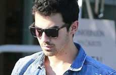 Joe Jonas dice que los rumores sobre drogas son ridículos!