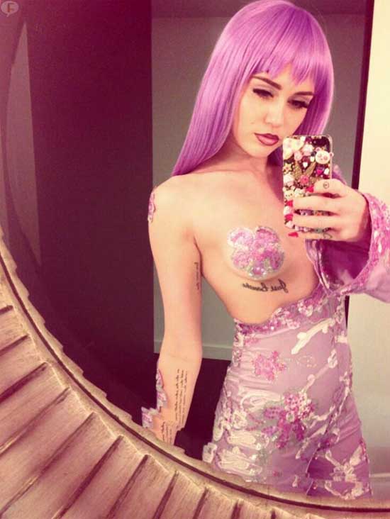 miley cyrus lil kim halloween