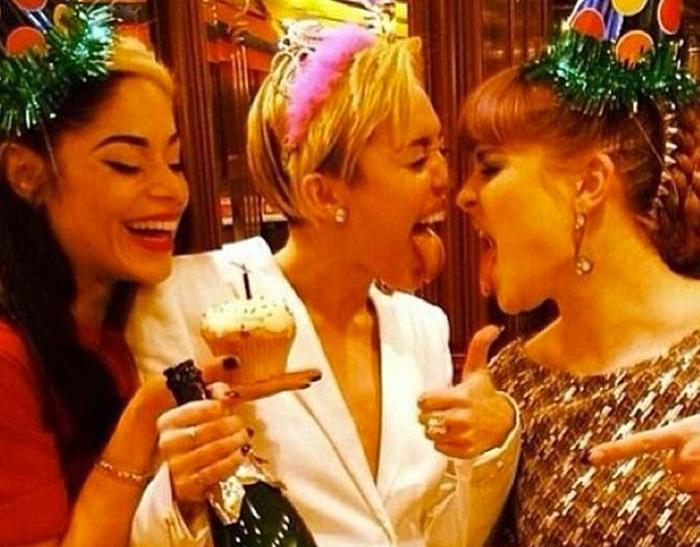 2342123 miley bday