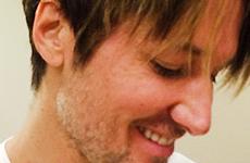 Keith Urban corta su cabello