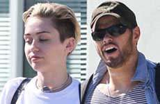 Miley Cyrus y Kellan Lutz vuelan juntos a Miami – Couple Alert?