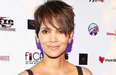 Halle Berry muestra su figura post parto