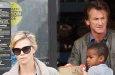 Sean Penn y Charlize Theron se mudan juntos…