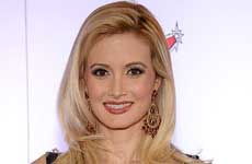 Holly Madison ya no es rubia – Nuevo Look!!