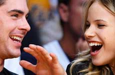 COUPLE ALERT!! Zac Efron y Halston Sage son pareja?