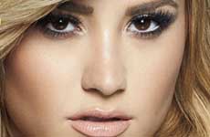 Demi Lovato en Cosmopolitan For Latinas