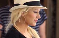 Christina Aguilera muestra su pancita – Baby Bump!