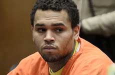 Chris Brown sale de la cárcel