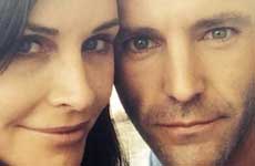 Courteney Cox  COMPROMETIDA con Johnny McDay!