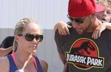 Kendra Wilkinson y Hank Baskett juntos en Costa Rica