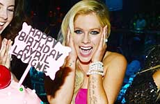 Avril Lavigne celebró su BDay sin Chad Kroeger