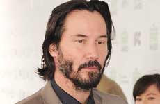 Keanu Reeves victima de intrusas en su casa!!