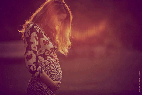 blake lively baby bump