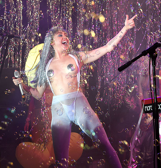 miley cyrus art basel show