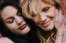 Courtney Love admite heroina embarazada