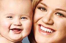 Kelly Clarkson y su hijita River Rose