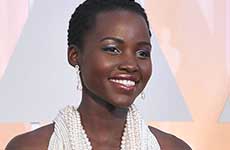 Devuelven el vestido de perlas de Lupita Nyong’o