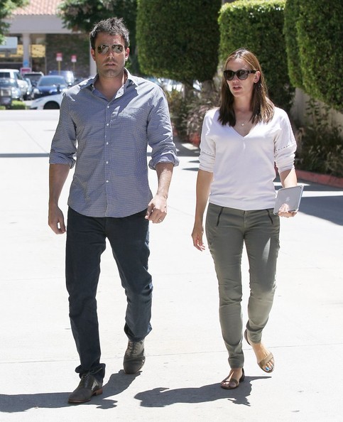 jennifer garner ben affleck walking encino california