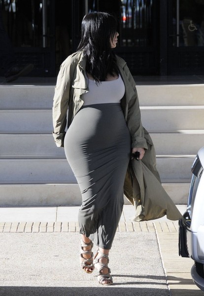 Pregnant Kim Kardashian Out