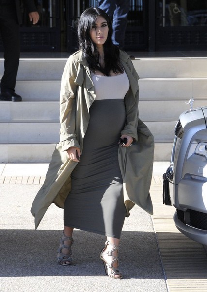 Pregnant Kim Kardashian Out