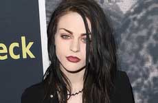 Frances Bean Cobain se casó con Isaiah Silva