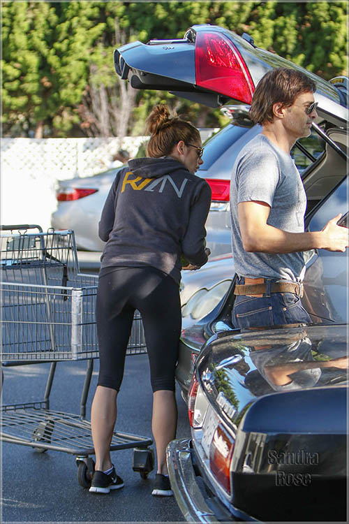 Ashley Greene Olivier Martinez shopping